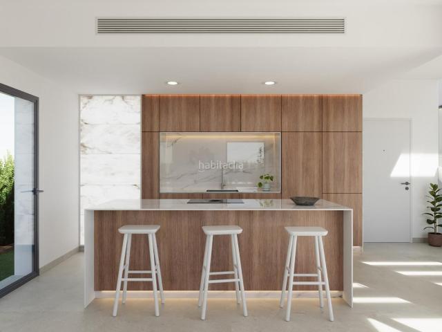 Casa en venta en Alfàs del Pi l´, Escandinavia Cautivador. Las casas están situadas en una zona tranquila de Alfaz del Pi, tienen entre 179,82 m2 y 185,92 m2 de superficie construida en par. Casas.