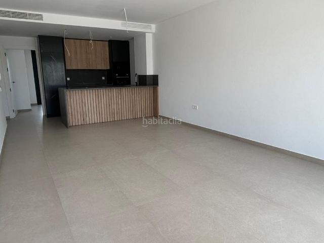 Casa en venta en Alhama de Murcia, Condado de Alhama. Descubra este elegantenbspbungalow de obra nueva situada en el prestigioso entorno de Alhama Golf Resort, en Alhama, Murcia, donde. Casas Alhama.