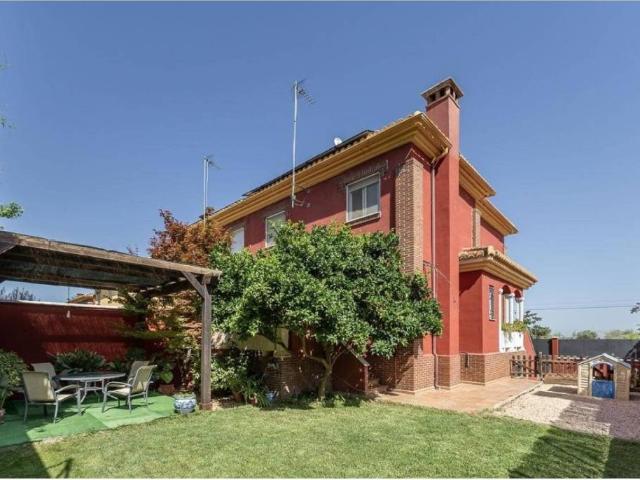 Casa en Venta en Alhendín