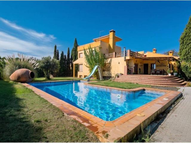 Casa en Venta en Alhendín