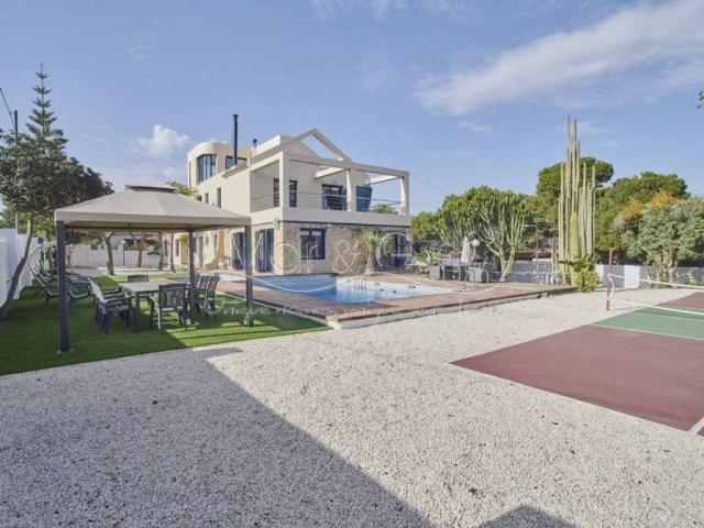 Casa en Venta en Alicante Alacant