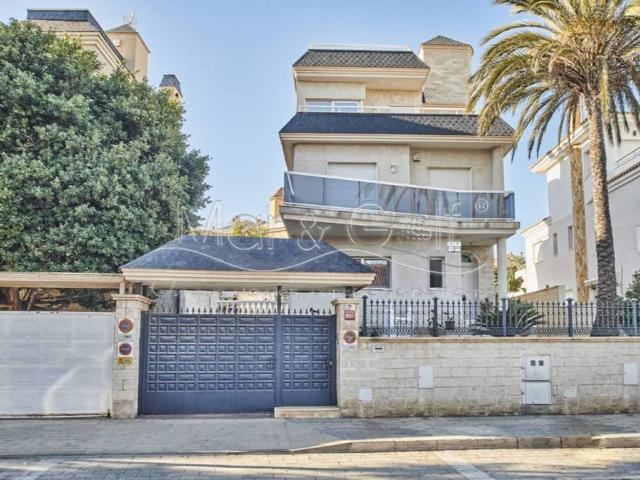 Casa en Venta en Alicante Alacant