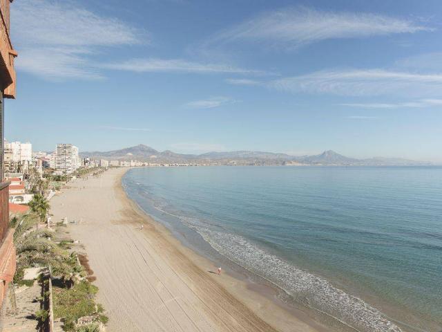 Casa en Venta en Alicante Alacant