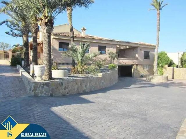 Casa en Venta en Alicante Alacant