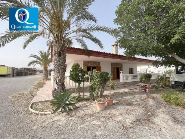 Casa en Venta en Alicante Alacant
