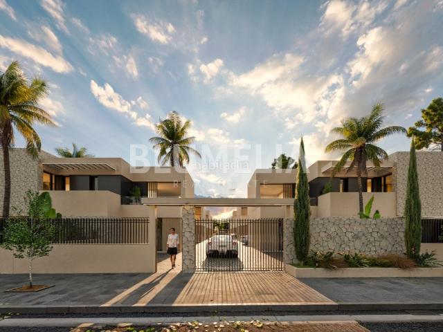 Casa en venta en Alicante, Alicante Golf. Moderna villa en venta a 1,5 km de la playa de San Juan de Alicante. Casas.
