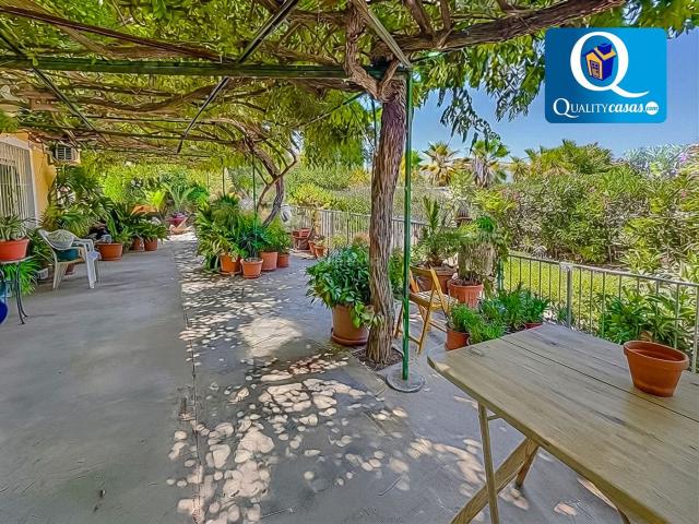 Casa en venta en Alicante, Cañada del Fenollar. Casa en venta en Cañada del Fenollar, 3 dormitorios. Casas.