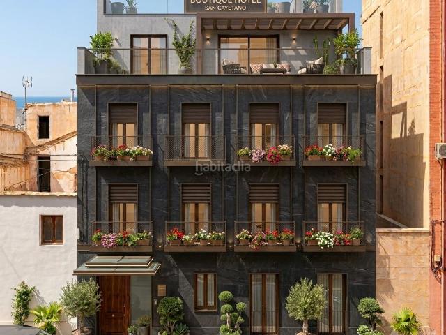 Casa en venta en Alicante, Raval Roig Virgen del Socorro. Casa Independiente en Alicante Centro: Crea tu Hogar y tu Propio Negocio junto al Mar. Casas.