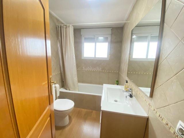 Casa en venta en Alicante, Rebolledo. Vendo Chalet adosado a 10 minutos de alicante. Casas.