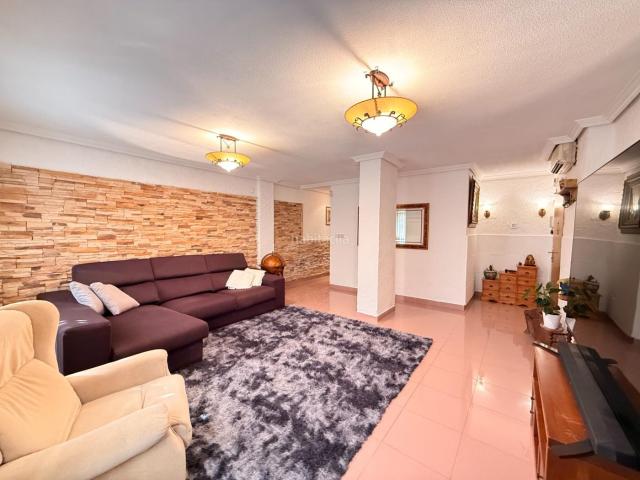 Casa en venta en Alicante, San Gabriel. FINCA CON DOS VIVIENDAS INDEPENDIENTES PARA ENTRAR A VIVIR !. Casas.