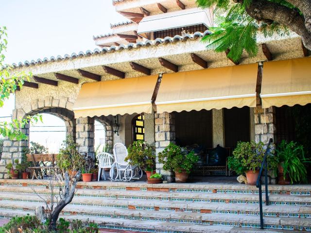 Casa en venta en Alicante, Vistahermosa. Casas.