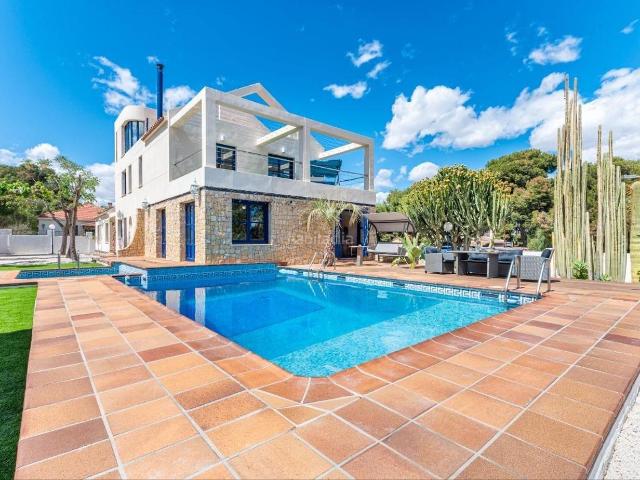 Casa en venta en Alicante, Vistahermosa. Casas.