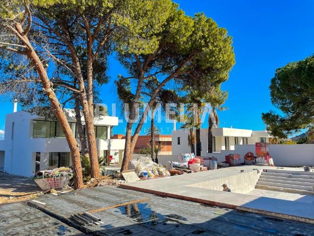 Casa en venta en Alicante, Vistahermosa. Moderna villa de lujo con 1.680 m2 de parcela en venta en Alicante. Casas.