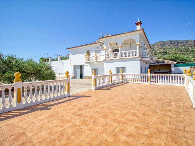 Casa en venta en Álora. Casas.