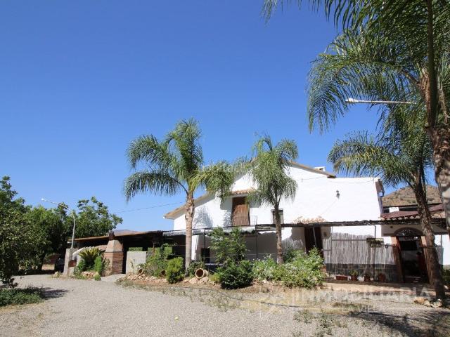 Casa en venta en Álora. Se vende Alojamiento rural y recreo en Alora. Casas.