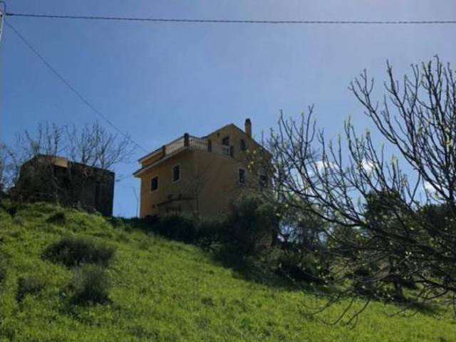 Casa en Venta en Álora