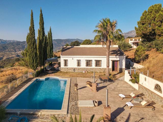 Casa en venta en Alozaina. Finca Independiente con Alojamiento Independiente. Casas.