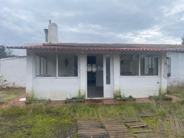 Casa en venta en Almodóvar del Campo. REF 26002 CHALET CON PISCINA Y PARCELA EN ALMODÓVAR. Casas Almodóvar del.