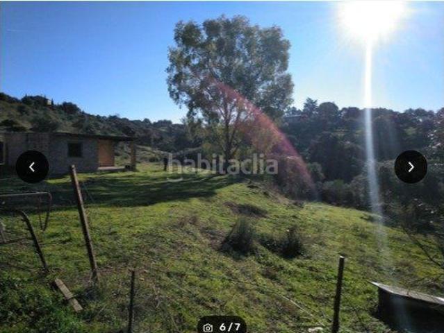 Casa en venta en Almodóvar del Río. ZONA CUEVAS BAJAS. Parcela de 6.000 m2, vallada con casa en construccion 65 m2. Casas Almodóvar del.