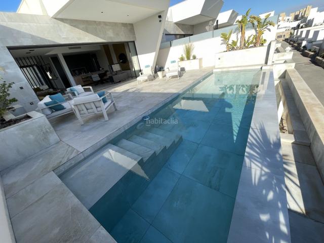 Casa en venta en Almoradí. Casas.