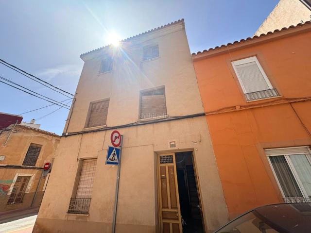 Casa en venta en Almansa. CASA PARA DERRIBAR O REFORMAR EN SU TOTALIDAD EN BARRIO SAN ROQUE. Casas.
