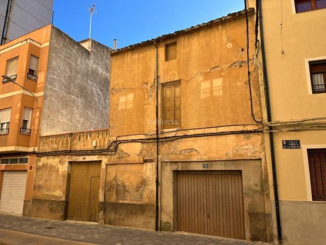 Casa en venta en Almansa. CASA PARA REFORMAR O DERRIBAR. Casas.