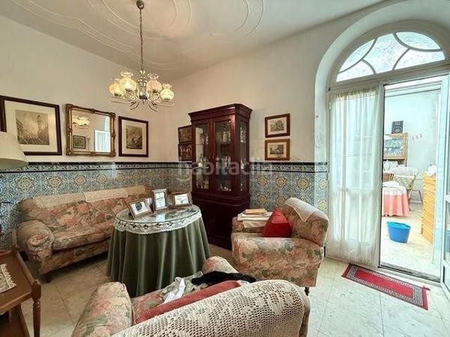 Casa en venta en Almendralejo. Casa en venta en Carretera Sevilla Leda, 3 dormitorios. Casas.