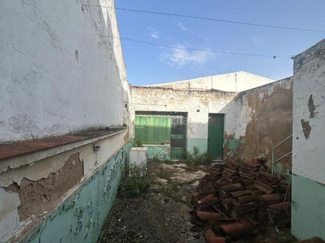 Casa en venta en Almendralejo. EN VENTA CASA ZONA ZURBARAN. Casas.