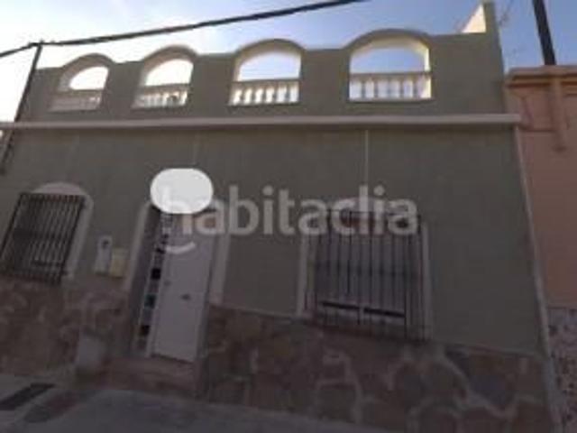 Casa en venta en Almería, Los Ángeles Cruz de Caravaca. AlmeríaCasa. Casas.