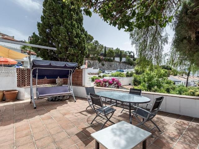 Casa en venta en Almuñécar, Urb. San Antonio. Vivienda en San Antonio, La Herradura. Casas.