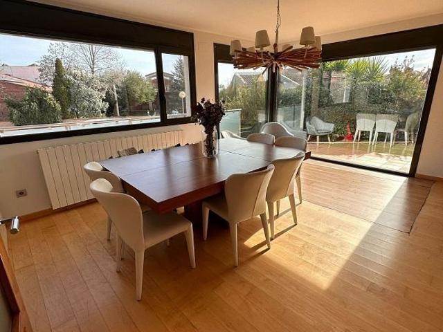 Chalet en venta en Alpicat, de 408 m² 4 habitaciones por 590.000