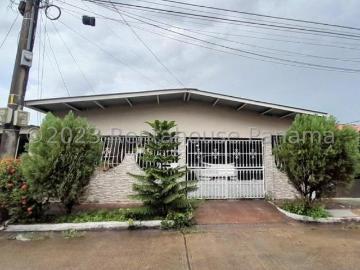 Casa en venta en Altos de Las Acacias 3R + anexo