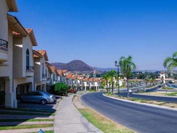 CASA EN VENTA, EN ALTA CALIFORNIA, TLAJOMULCO
