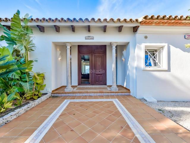 Casa en venta en Altea, Altea Ciudad. Villa de lujo en Sierra de Altea con vistas panoraacutemicasUbicada en la exclusiva Sierra de Altea, esta espectacular villa combi. Casas.