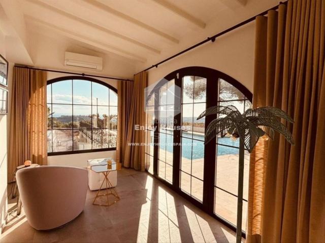 Casa en venta en Altea, Altea Ciudad. Villa de lujo totalmente renovada con vistas panorámicas al mar en una parcela de 12.400 m en Altea. Casas.