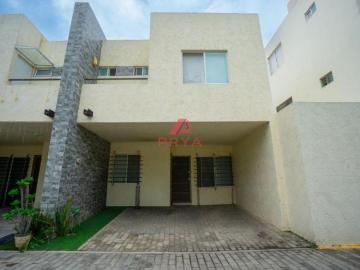 Casa en venta en Alviento Residencial, Zapopan | 3 recámaras y estudio