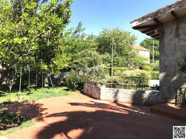 Casa en venta en Ames, Bugallido. Casa en venta en Bugallido, ayuntamiento de Ames. Casas.
