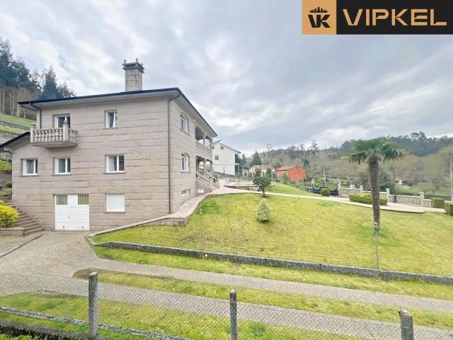 Casa en venta en Ames La Coruña