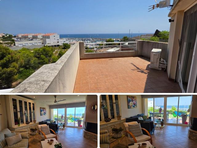 Casa en venta en Ametlla de Mar L´, Calafat Costa Dorada. Exclusivo chalet en primera línea de mar y del puerto deportivo de Calafat, con espectaculares vistas panorámicas al Mediterráneo. Casas.