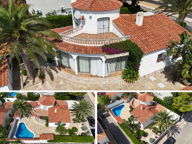 Casa en venta en Ametlla de Mar L´, Les Tres Cales Costa Dorada. Bonita Casa individual cerca de la Playa Tres Cales LAmetlla de Mar. Casas Ametlla de Mar.