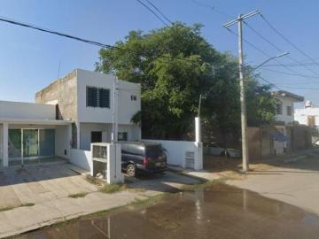CASA EN VENTA EN EMILIANO ZAPATA, PARAISO SALAGUA,MANZANILLO COLIMA