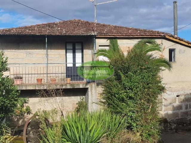 Casa en venta en Amoeiro. Casas.