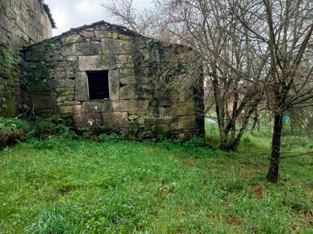 Casa en venta en Amoeiro. OPORTUNIDAD ! SE VENDE CASA EN AMOEIRO. Casas.