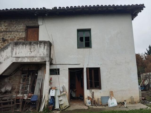 Casa en venta en Amorebieta Etxano. Oportunidad de inversión única en Amorebieta, Bizkaia. Casas Amorebieta.