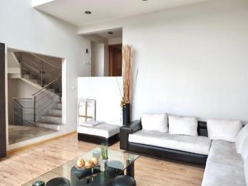 CASA EN VENTA EN AMPLIACION TEPEPAN EN XOCHIMILCO. JARDIN. SEGURIDAD