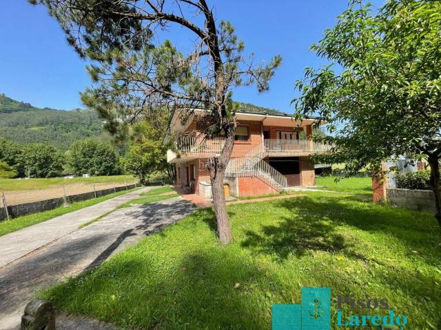 Casa en venta en Ampuero. Buscas paz, naturaleza y una ubicación estratégica?. Casas.