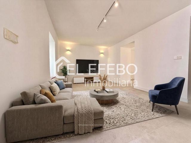 Casa en venta en Antequera, Casco Histórico. Disfruta del encanto del casco histórico de Antequera. Casas.