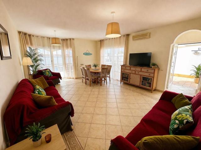 Casa en venta en Antigua, Caleta de Fuste. Exclusiva Villa Independiente en el Campo de Golf Elba Caleta de Fuste. Casas.