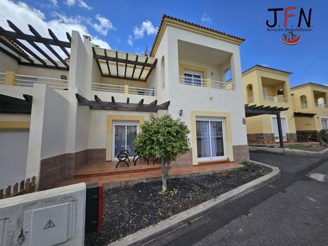 Casa en venta en Antigua, Caleta de Fuste. Exclusivo Dúplex en Marina Golf Caleta de Fuste, Fuerteventura. Casas.