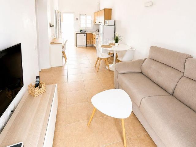 Casa en venta en Antigua, Caleta de Fuste. Elegante Apartamento con Vistas al Mar en el Exclusivo Complejo Vista Golf I, Caleta de Fuste. Casas.